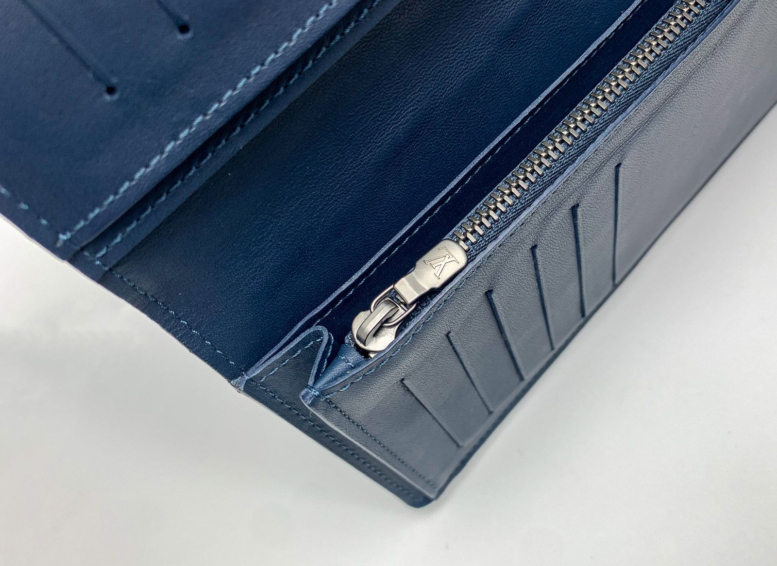 LOUIS VUITTON ルイヴィトン ダミエアンフィニ ポルトフォイユ