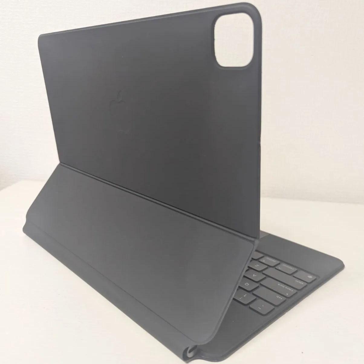 iPad Pro/Air 13/12.9インチ用 マジックキーボード 英語版（US）Magic Keyboard ブラック A2480　2/8a