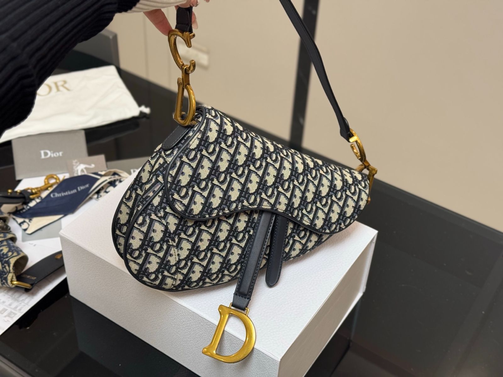 DIOR直営 セール！23SS Dior Petites Fleurs サドルバッグ Dior Brings Out The Garden With The Petites Fleurs Capsule