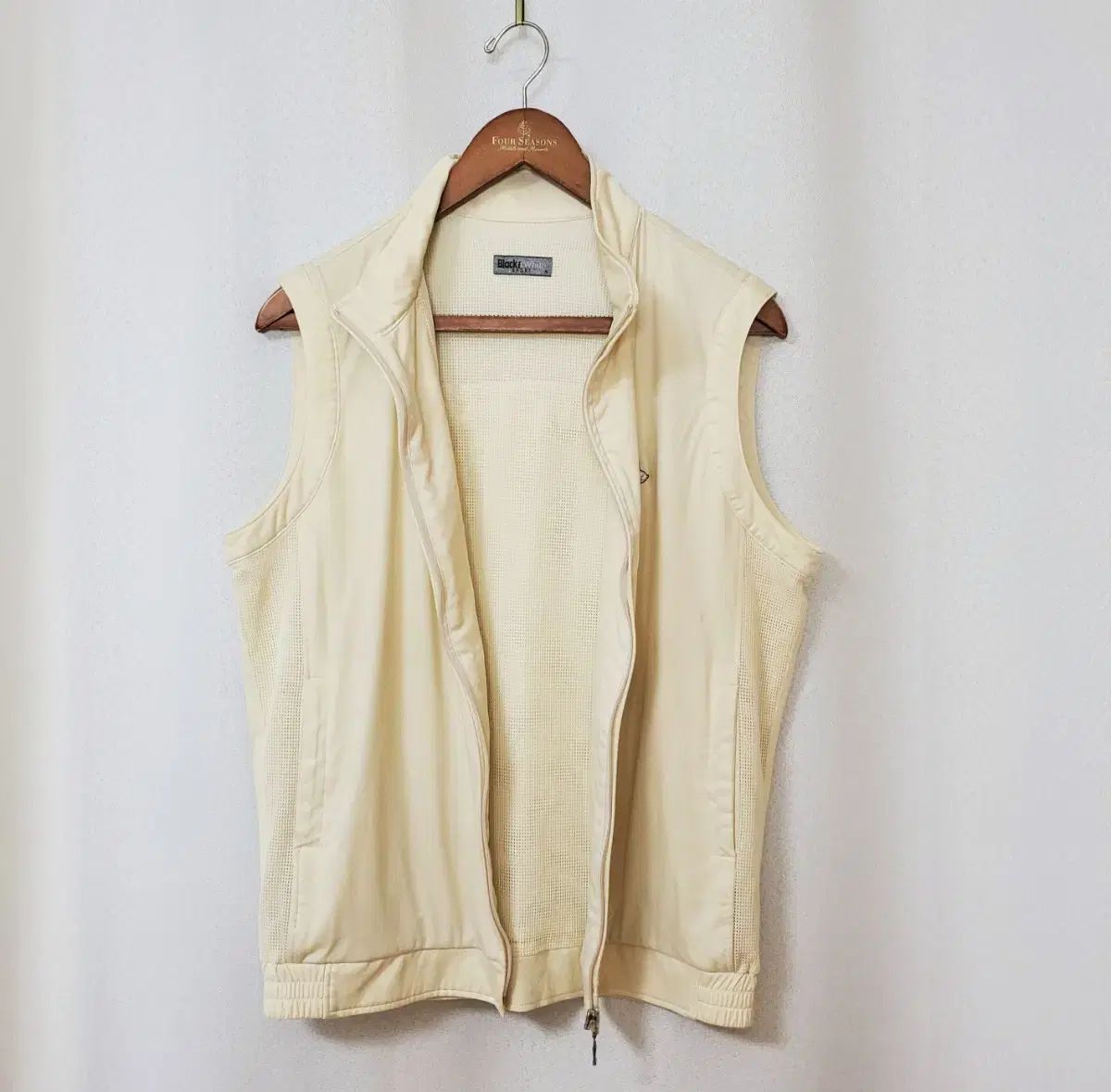 M ジップアップベスト