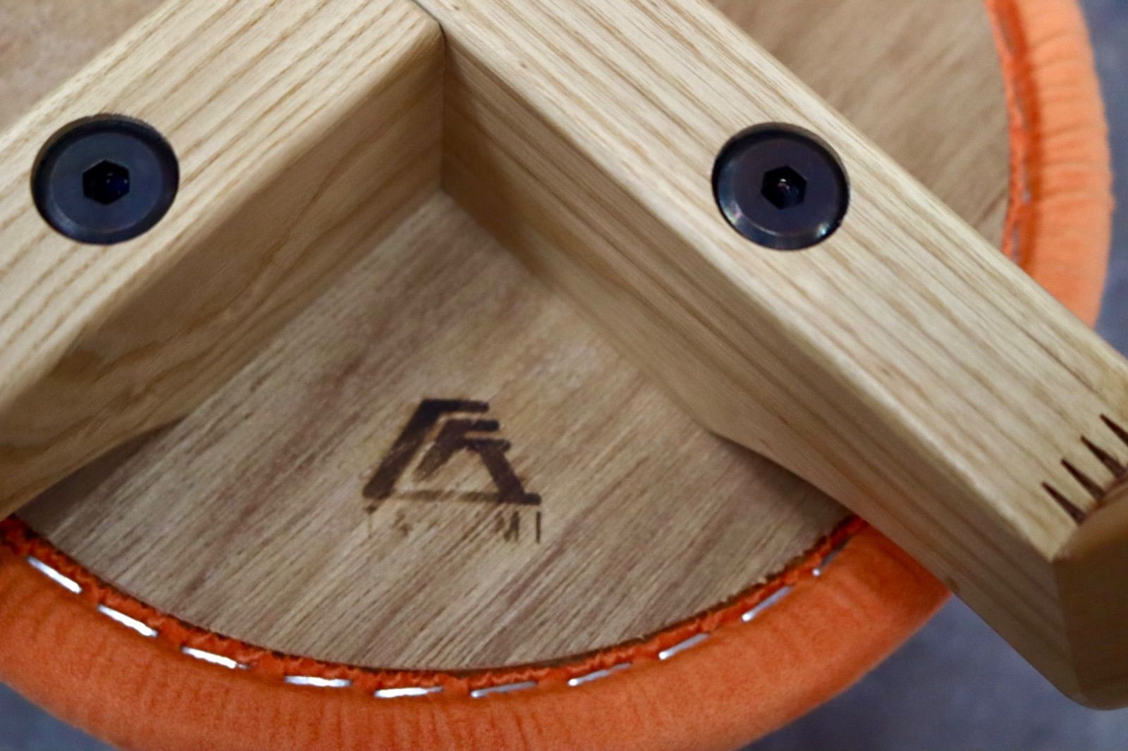 GMIK487B○匠工芸 / TAKUMI KOHGEI マッシュルームスツール