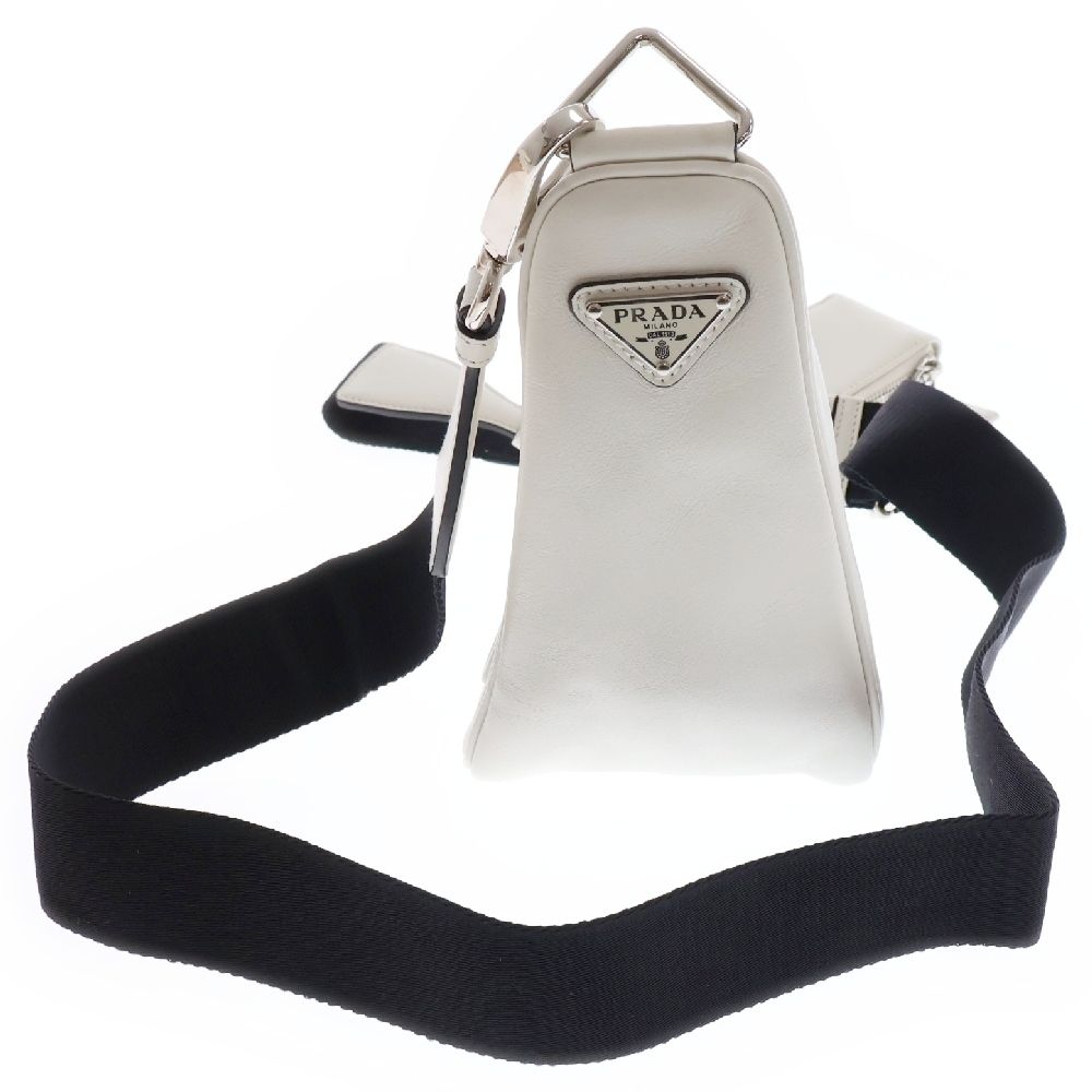 PRADA (プラダ) トライアングルレザー ショルダーバッグ レザー  