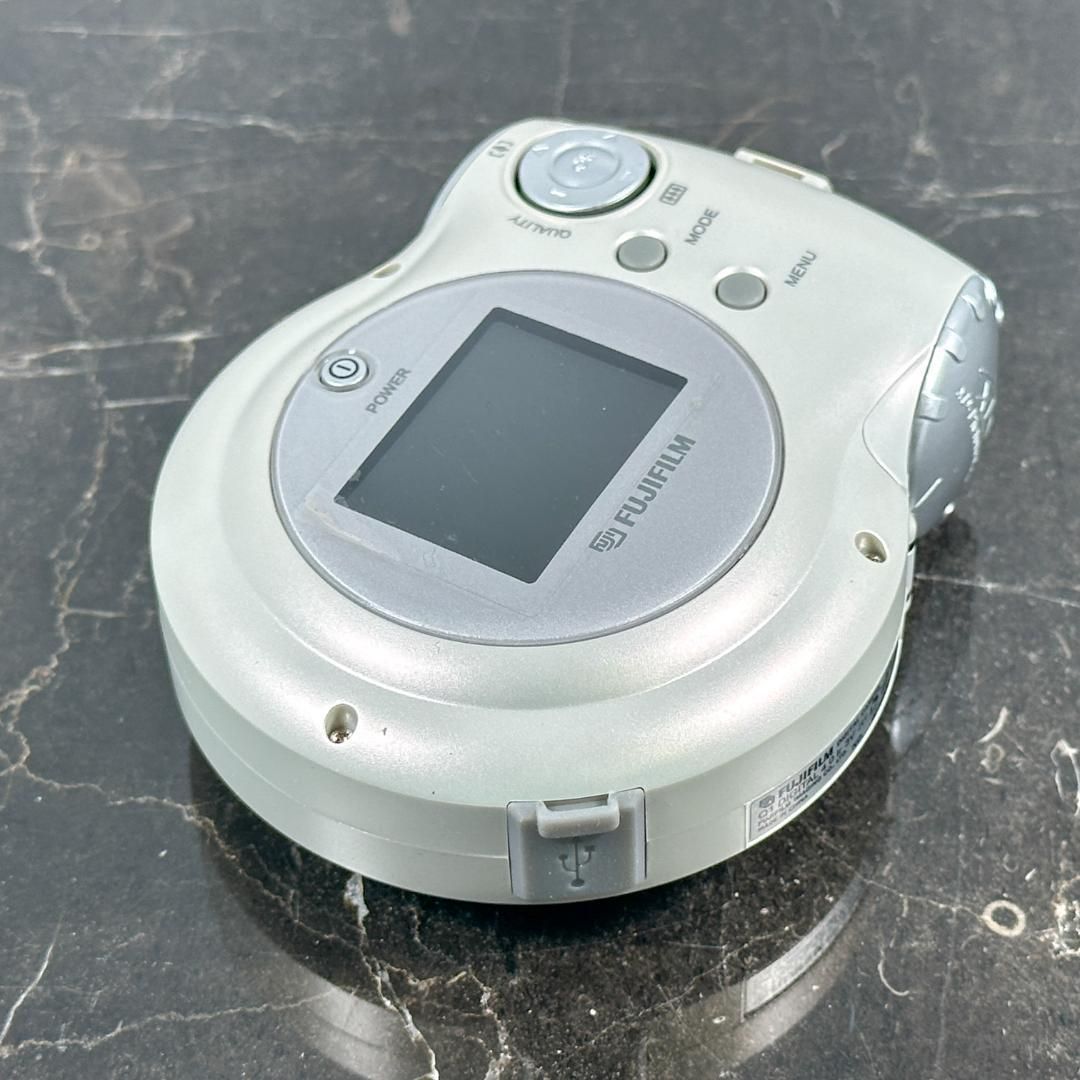【激レア】FUJIFILM ハローキティ Q1 digital 単3電池駆動 激レア】FUJIFILM ハローキティ Q1 digital 単3電池駆動 - メルカリ