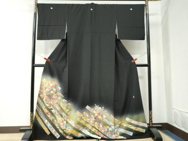 平和屋着物●豪華黒留袖 作家物 駒刺繍 短冊吉祥扇面花車文 暈し染め 金彩 正絹 CAAW8154yc