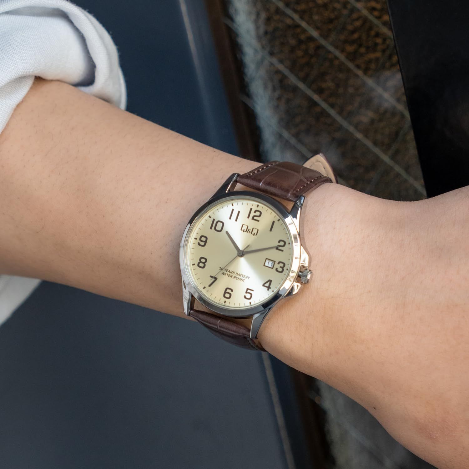 腕時計 シチズンQ Q キューアンドキュー アナログ 電池寿命10年 防水 合成皮革バンド A 23 004 PK メンズ ブラウン マジックテープ 腕時計 