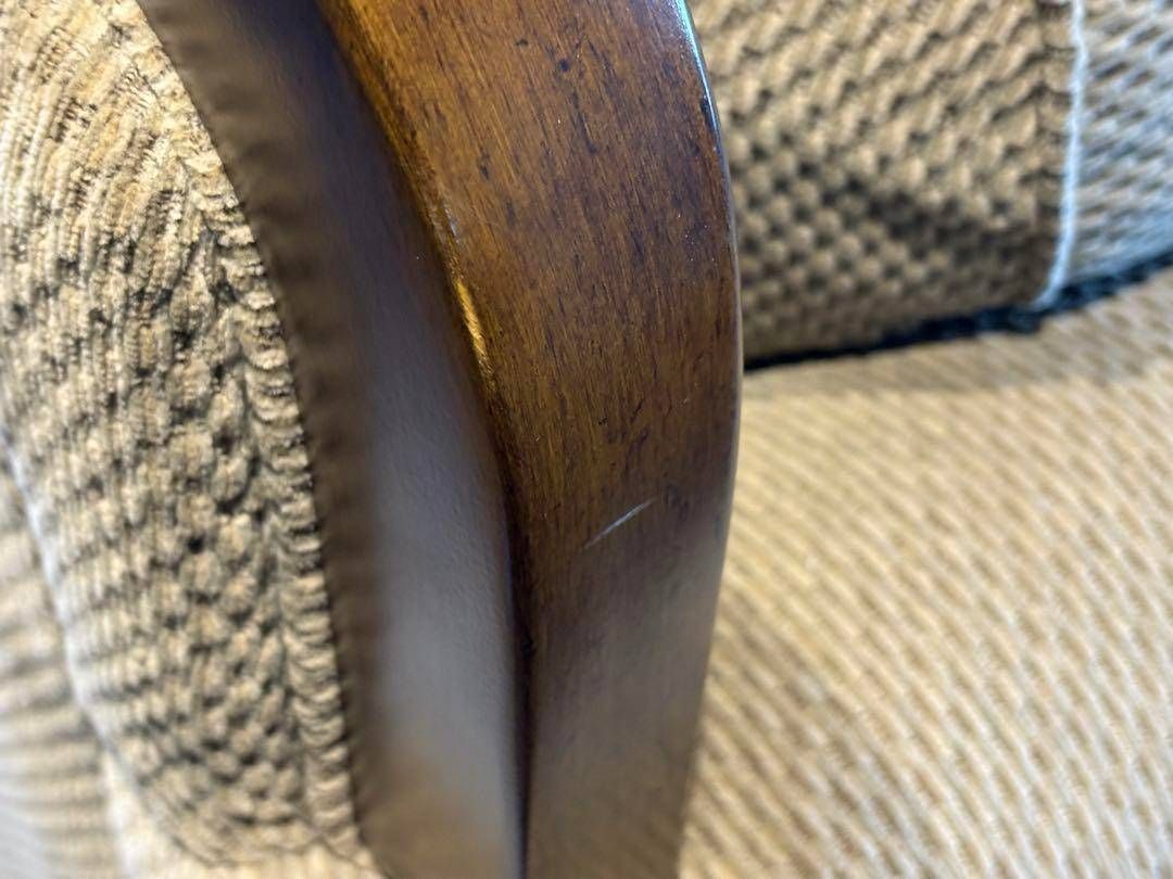 Ashley アシュレイ　二人掛け　ソファ　アームソファ　ヨーロピアン　IZZ Ashley アシュレイ 二人掛け ソファ アームソファ ヨーロピアン