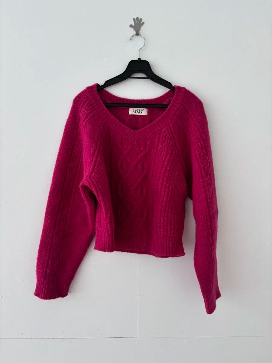 UMER メリノウール マゼンタ ケーブル ニット