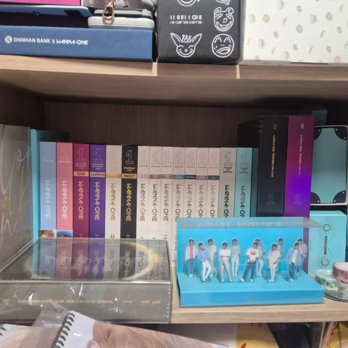 カンダニエル ワナワン 写真集 アクスタ うちわ 缶バッジ ステッカー グッズ カンダニエル wannaone ワナワン 写真集 フォトブック 公式 グッズ