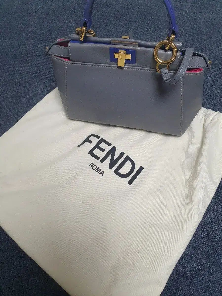 FENDI◆ハンドバッグ/ピーカブーミディアム/レザー/CML/8BN290 FENDIピーカブー ソフト ミディアム グレー 関税・送料込 FENDI