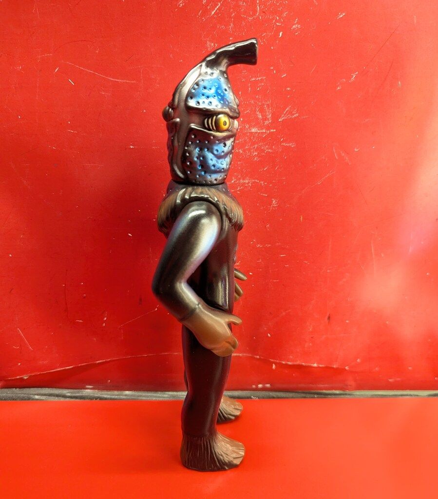 マーミット 世紀の大怪獣シリーズ ケムール人 黒成型 メタ青銀 茶塗装