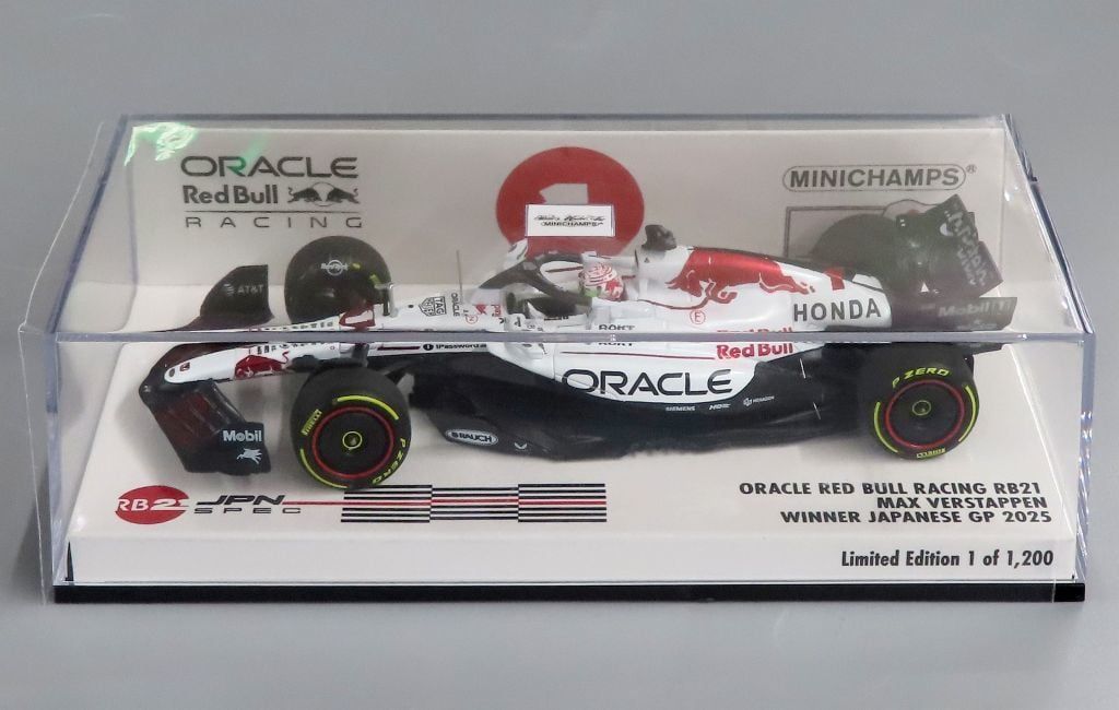 【新品】ミニカー 1/43 オラクル レッド ブル レーシング RB21 マックス・フェルスタッペン 日本GP 2025 ウィナー [417250301]