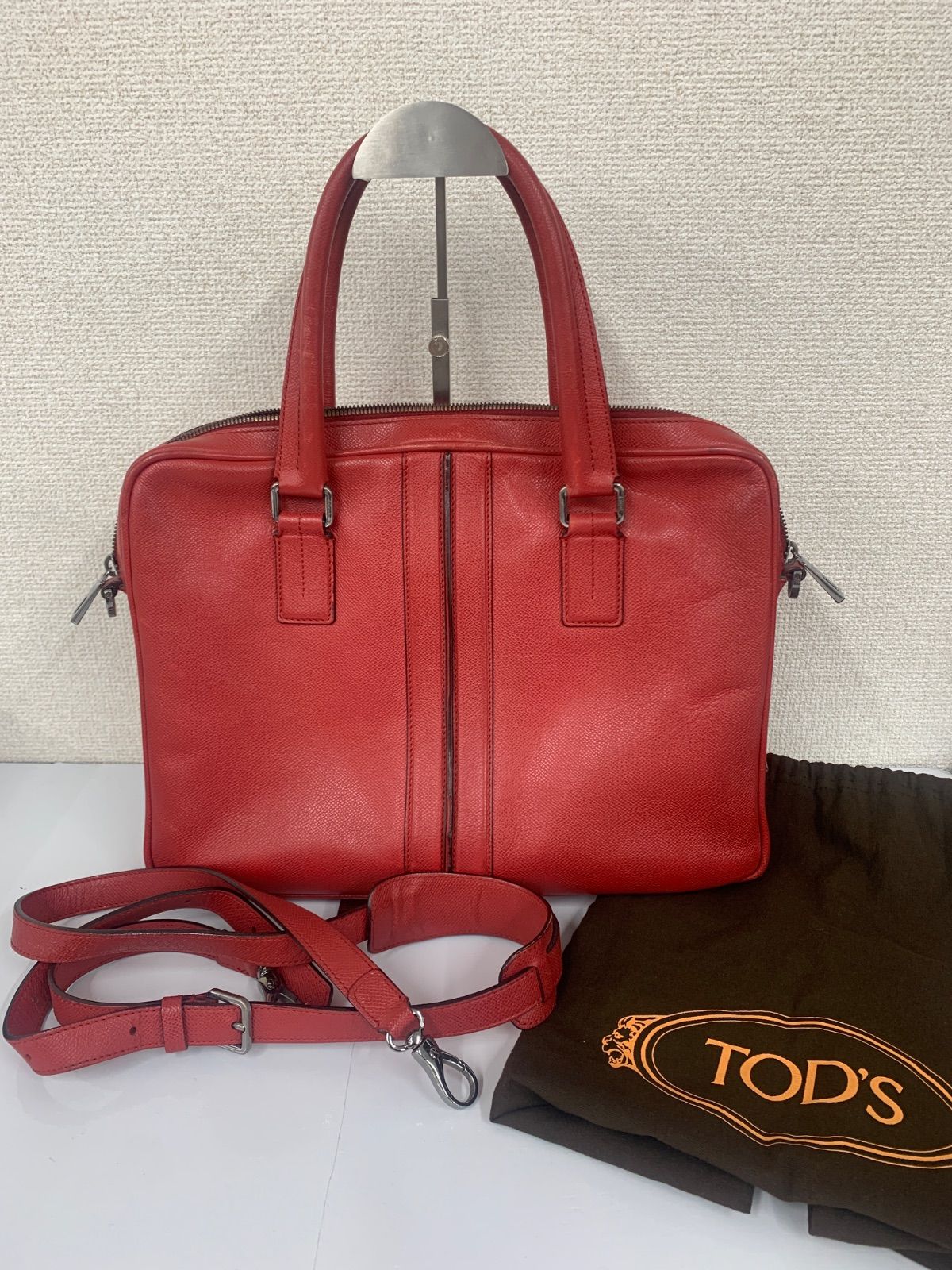 ￣４ TOD S トッズ 赤 レッド シルバー金具 2way レザー ビジネスバッグ バッグ 2