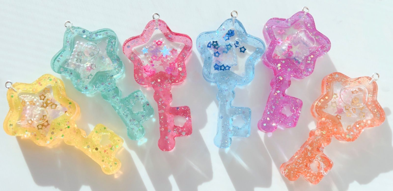 シャカシャカキーホルダー 星型 レジン シェイカー - メルカリ
