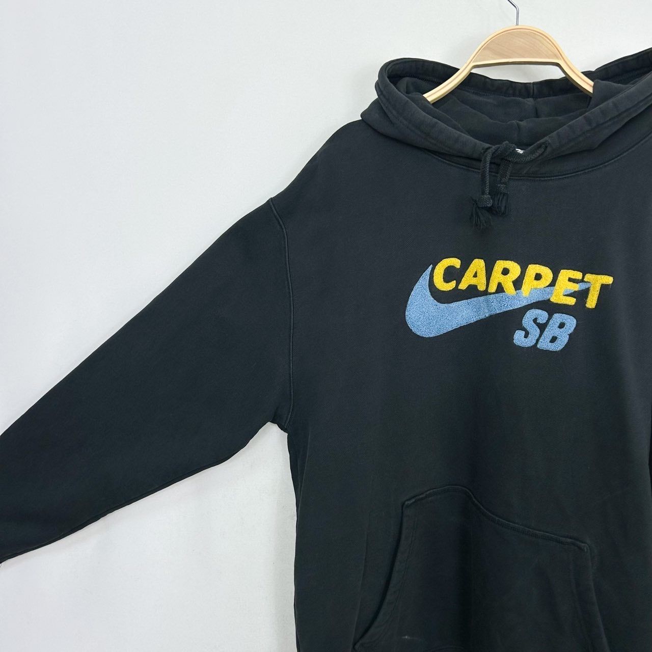 フォロワー様クーポン配布中！】NIKE SB × CARPET COMPANY ナイキエスビー ×カーペットカンパニー スウェットパーカー  プルオーバー 輸入古着 海外古着 US古着 メンズ ブラック XLサイズ 【S114】 - メルカリ