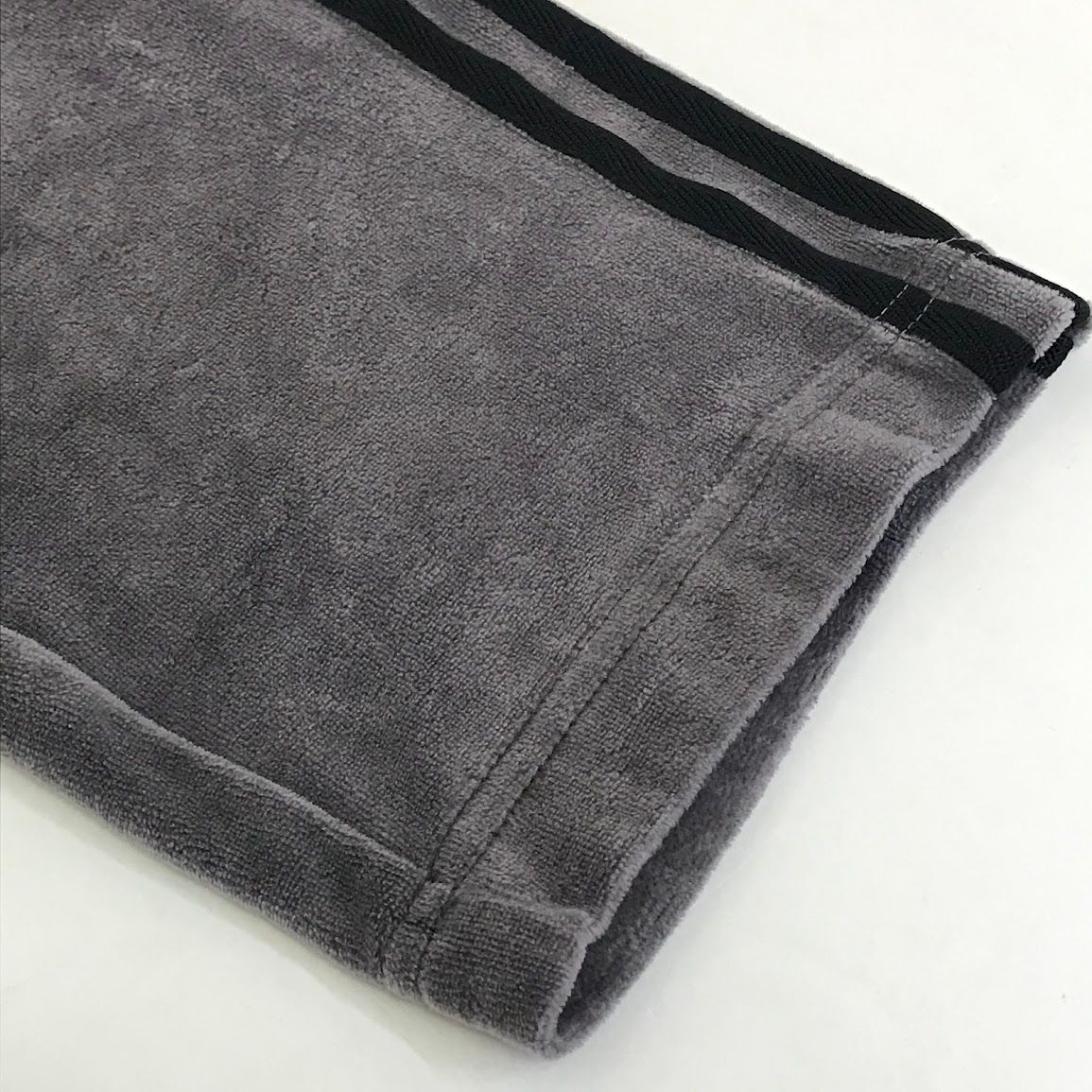 ベロアトラックパンツ