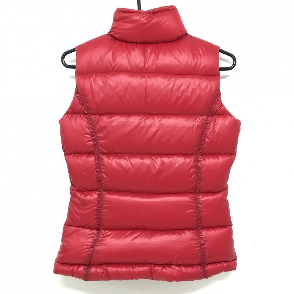 CHERVO ダウンベスト　レディース 美品】シェルボ ダウンベスト レッド ロゴ刺しゅうシルバー