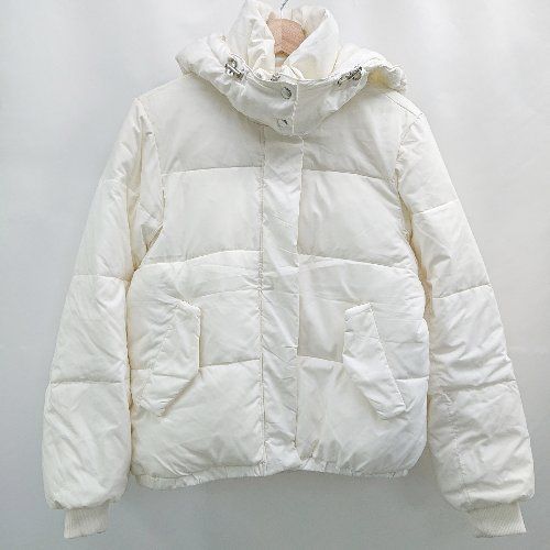 お値下げ中❗️ホワイトニット　ダウンジャケット White Knit Down Jaket ホワイトニットダウンジャケットの通販