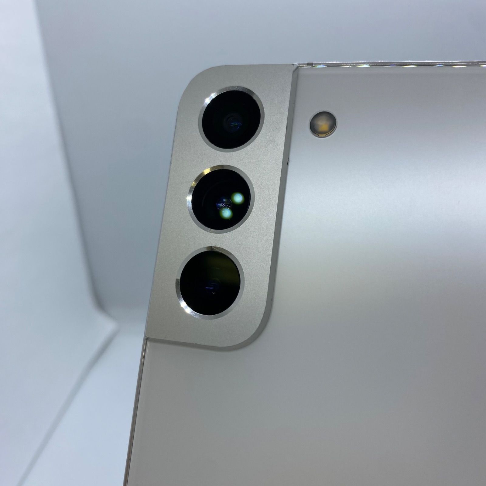 ☆【訳あり品】au Galaxy S22 256GB SCG13 ホワイト 【7日間保証