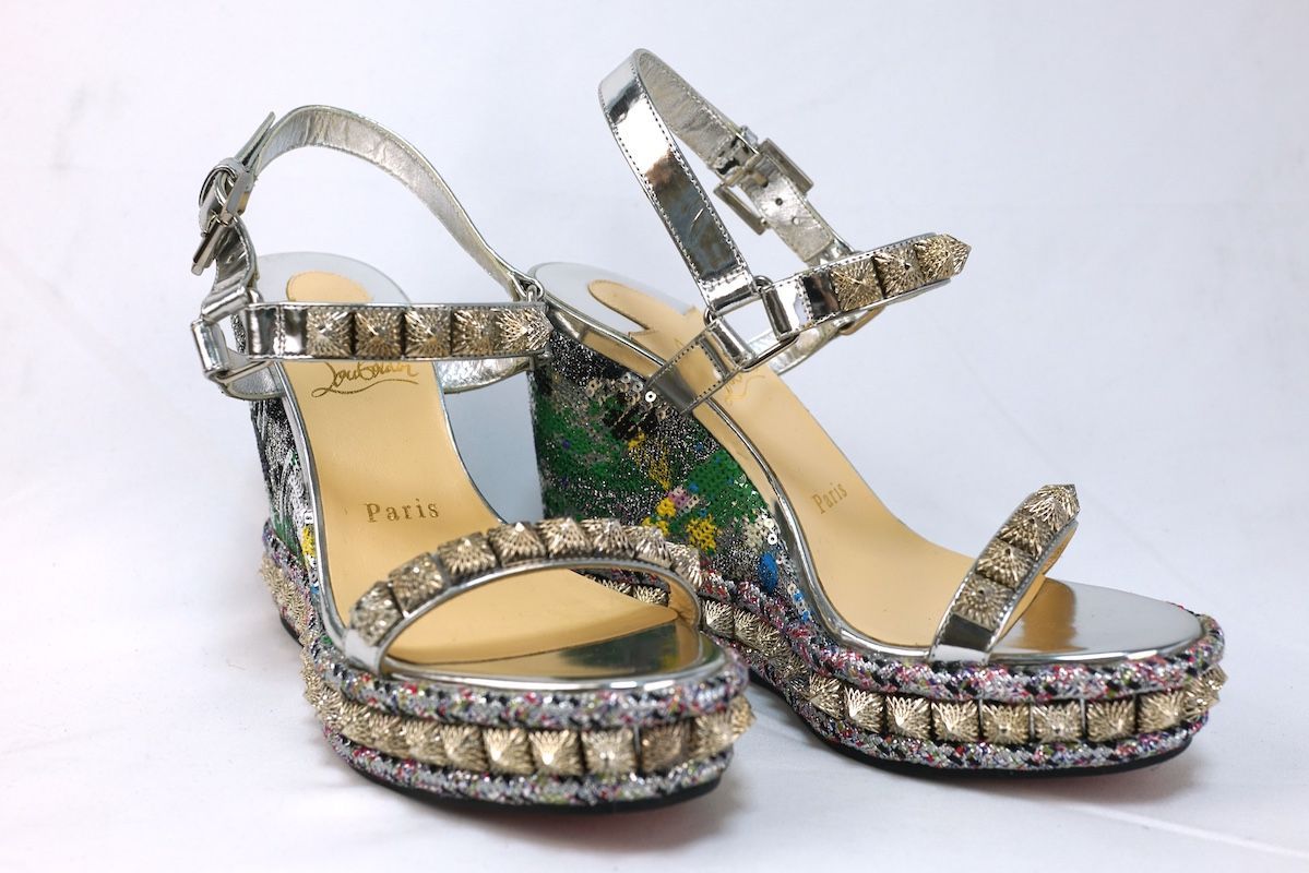Christian Louboutin クリスチャンルブタン PYRADIAMS 110 スタッズ スパンコール ウェッジソール サンダル レザー 36サイズ 約23cm シルバー マルチ