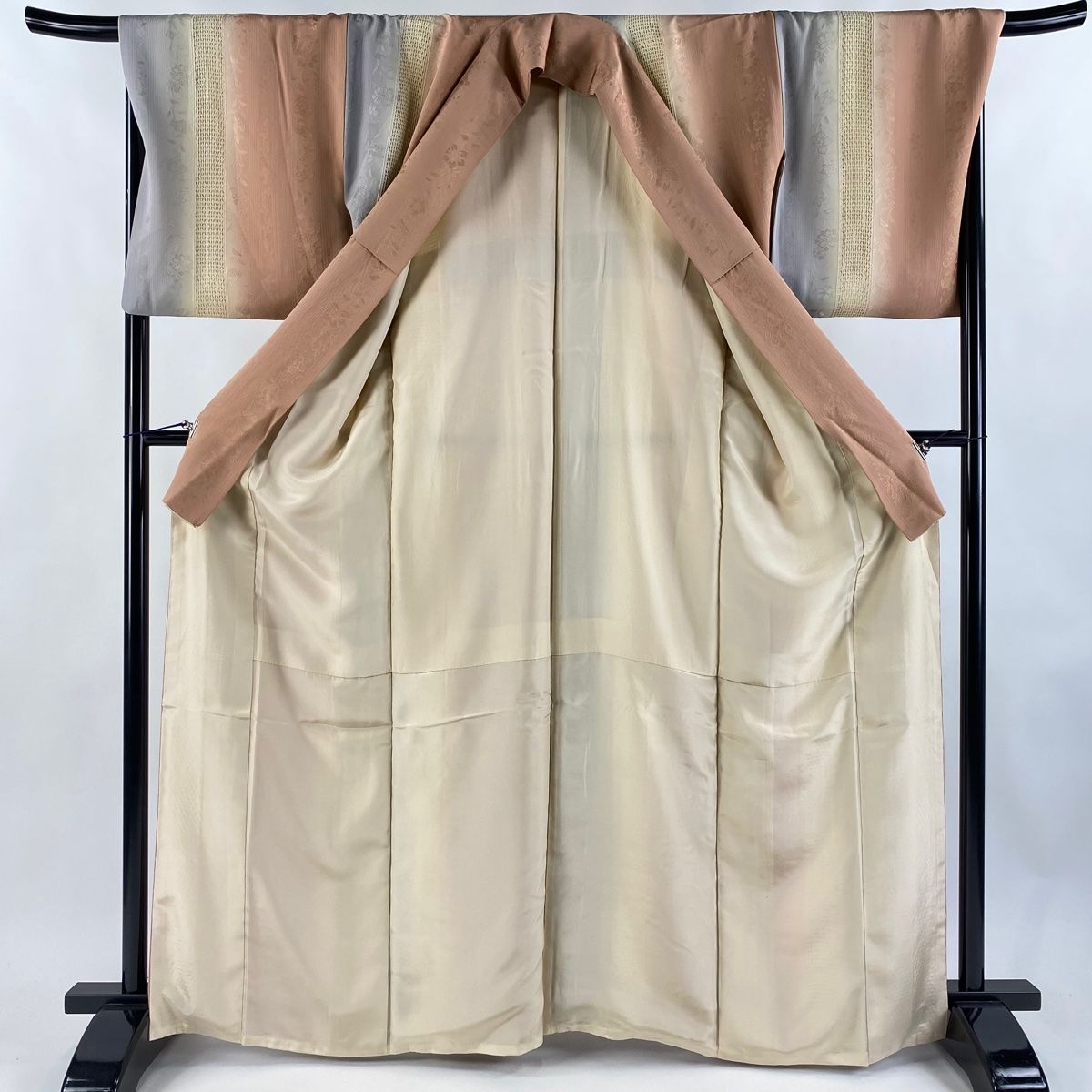 刺繍 サーモンピンク