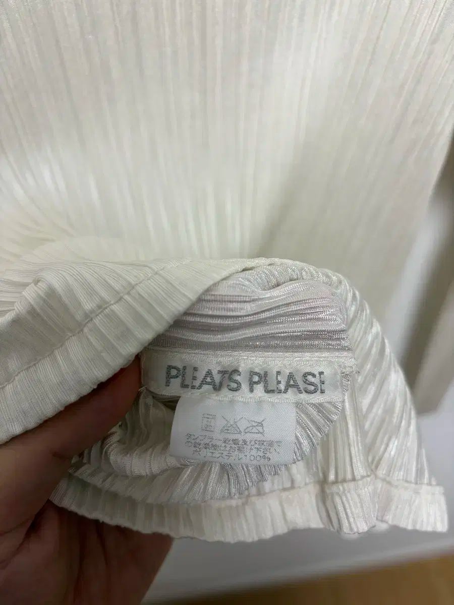 PLEATS