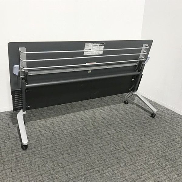 幕板付