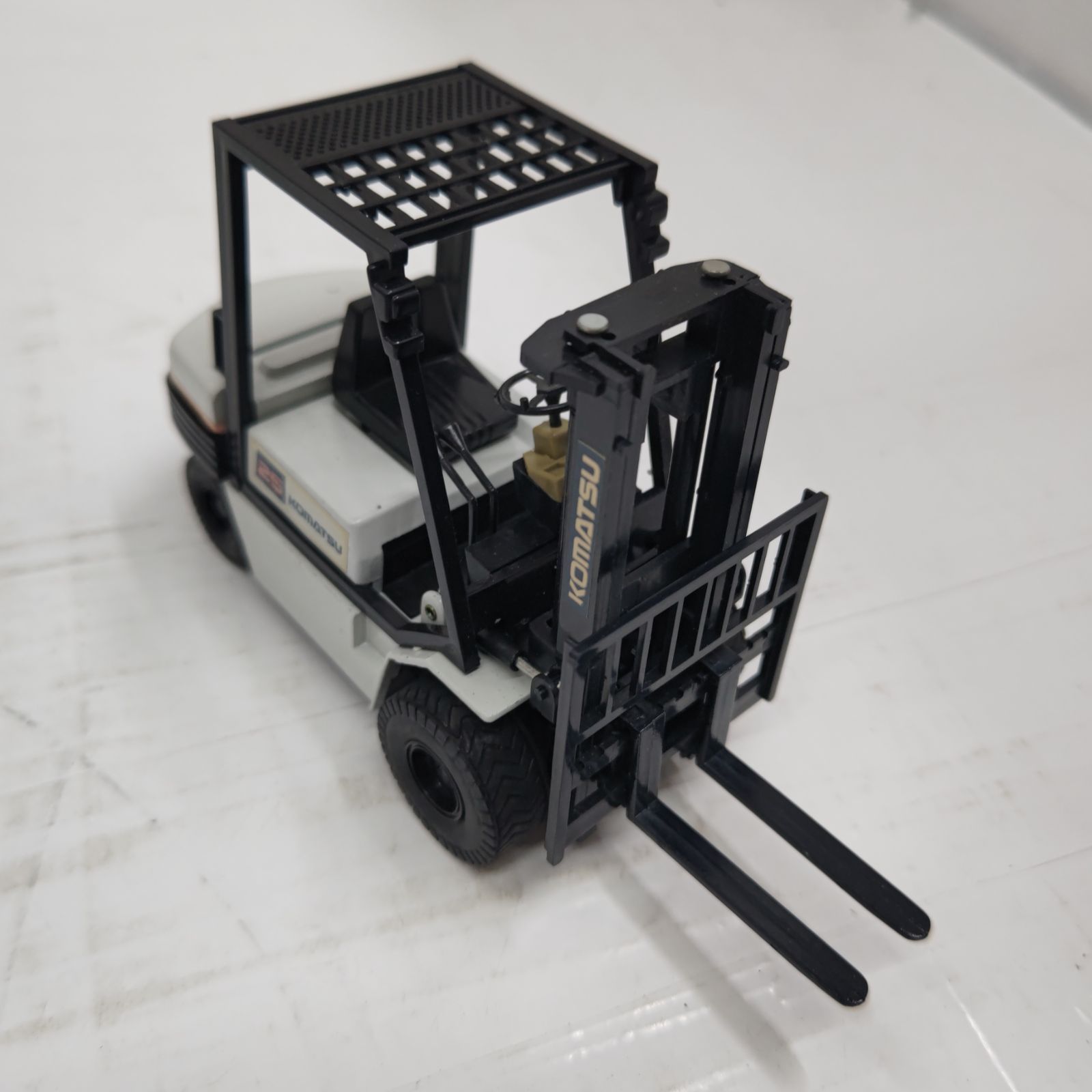 コマツ フォークリフト FD25-11 1/20 小松 KOMATSU 新作登場，お買い得