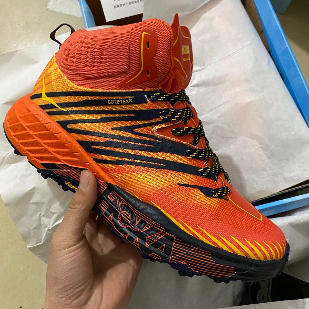 SPEEDGOAT MID 2 GTX スピードゴート ハイキングシューズ トレイル