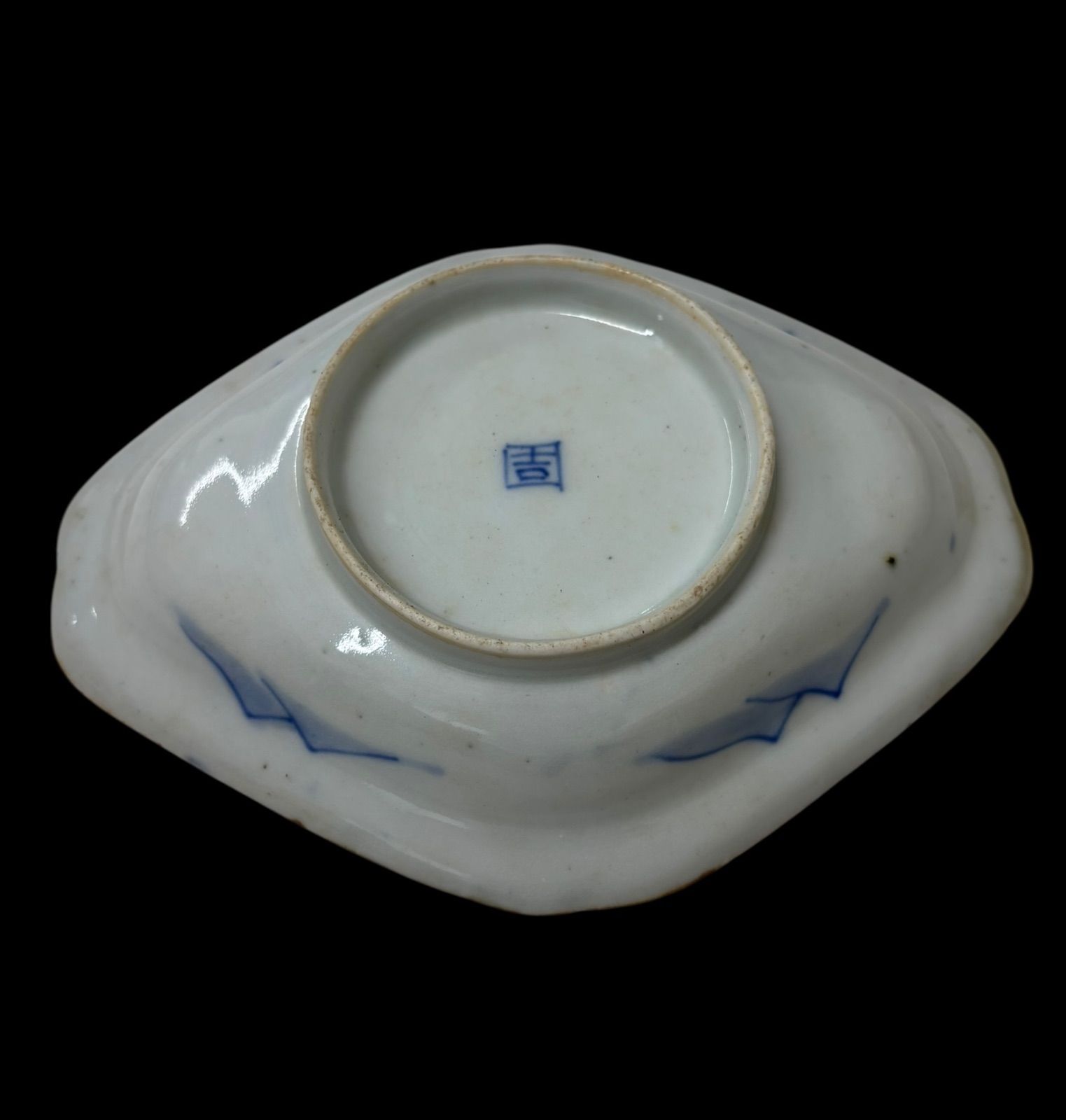 古伊万里の菱型皿、骨董 骨董品 古伊万里 染付山水人物画 菱型皿 舟形皿 変形小鉢
