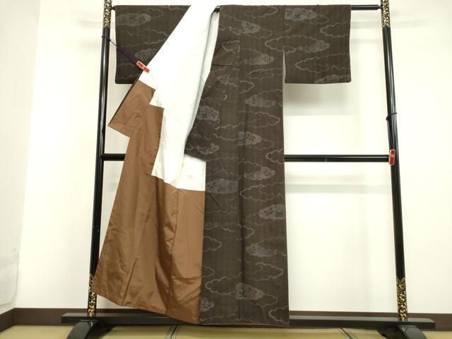 平和屋着物●結城紬　120亀甲　雲取り草花文　正絹　逸品　DAAV1497tw 平和屋着物○結城紬 120亀甲 雲取り草花文 正絹 逸品 DAAV1497tw