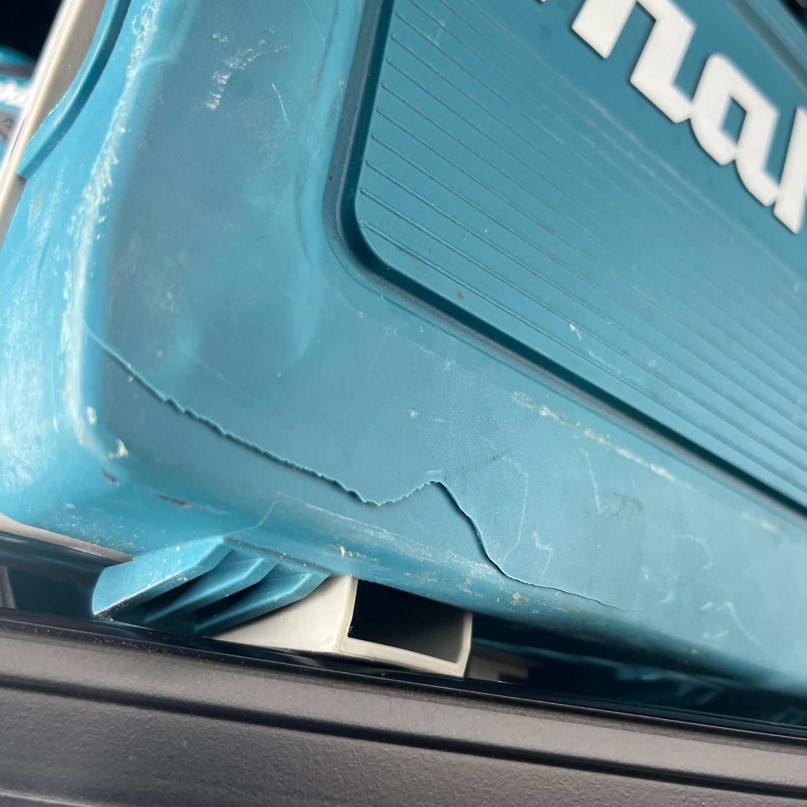 コードレスインパクトレンチ