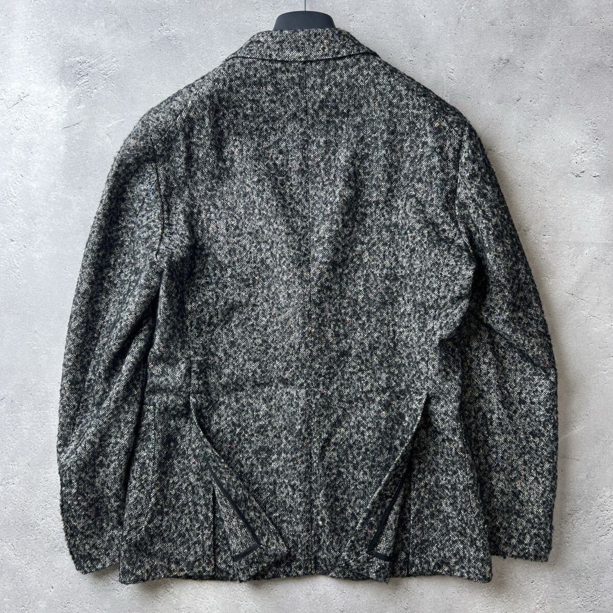未使用級 TAGLIATORE タリアトーレ ラペルピン付き ネップ ツイード 本 