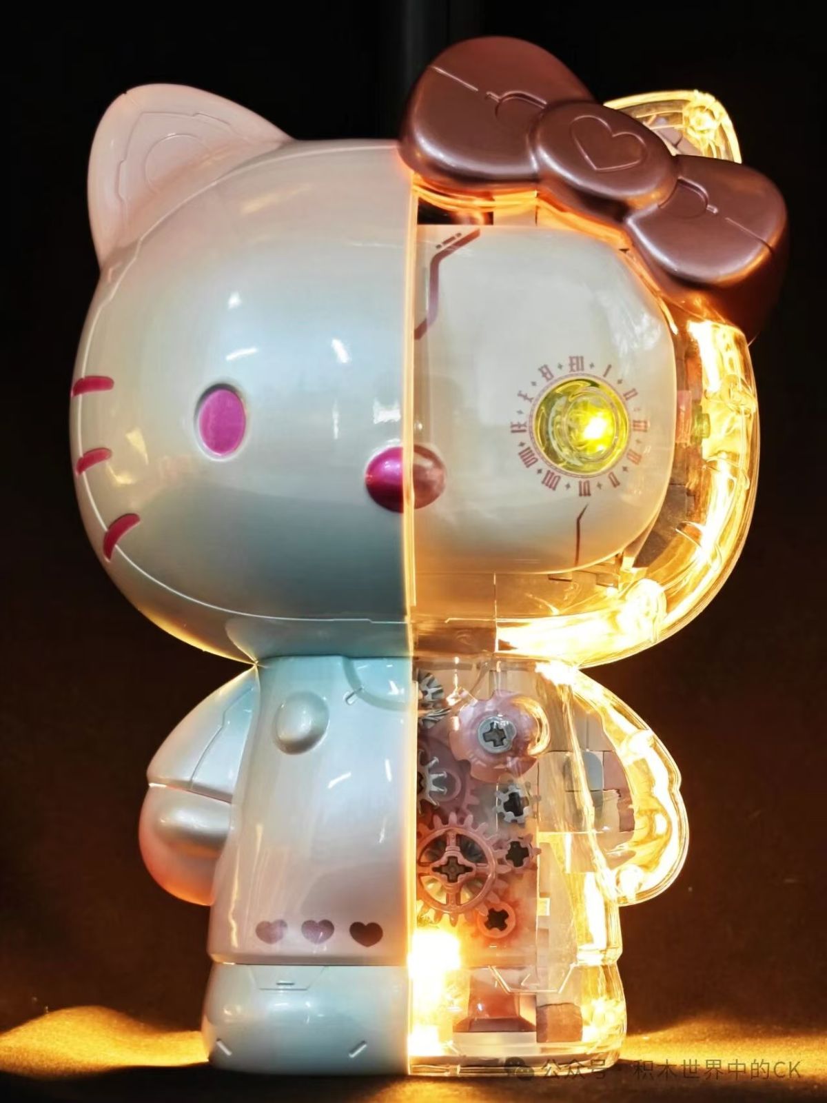 TOPTOY x サンリオ SANRIO Hello Kitty プラモデル 幻彩瑠璃光 ブロック玩具