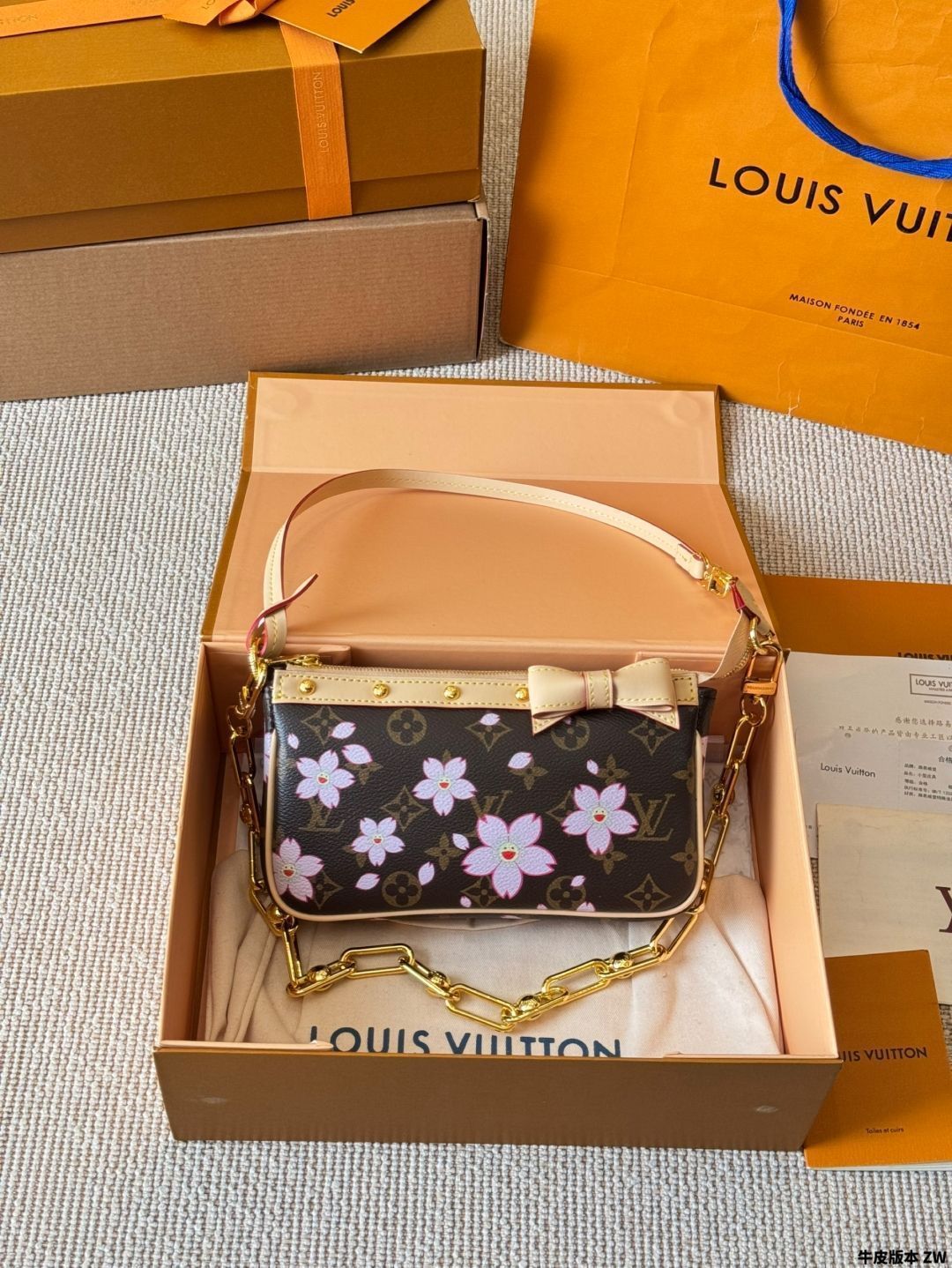 【PSA10】白桜 黄色 Cherry ルイヴィトン 非売品 LVx村上隆 IMG-8421.jpg?v=1748267909