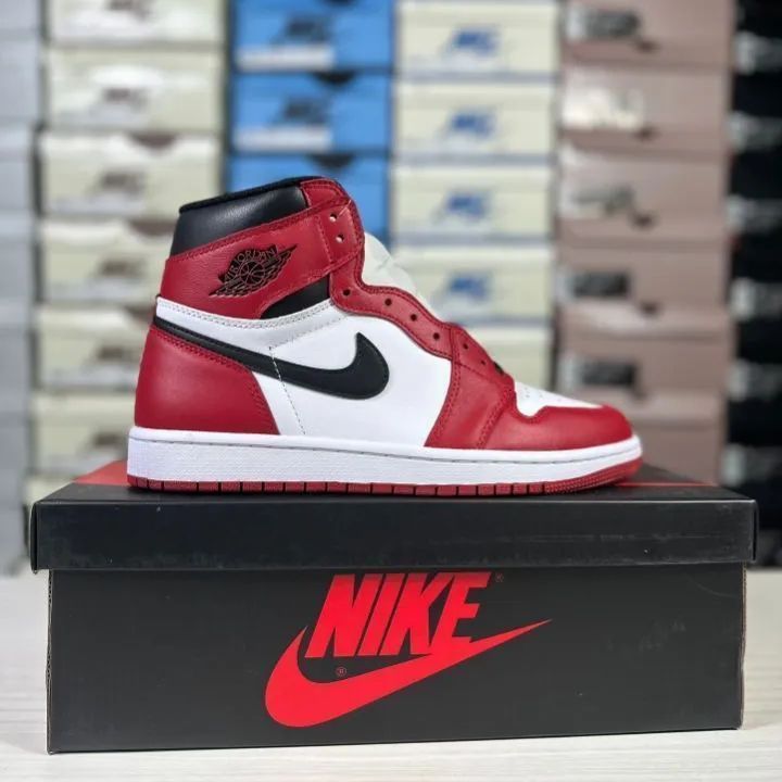 NIKE(ナイキ) AIR JORDAN 1 RETRO HIGH OG CHICAGO 555088-101 エアジョーダン1ハイカットスニーカー シカゴ  US10/28cm ホワイト/レッド - メルカリ