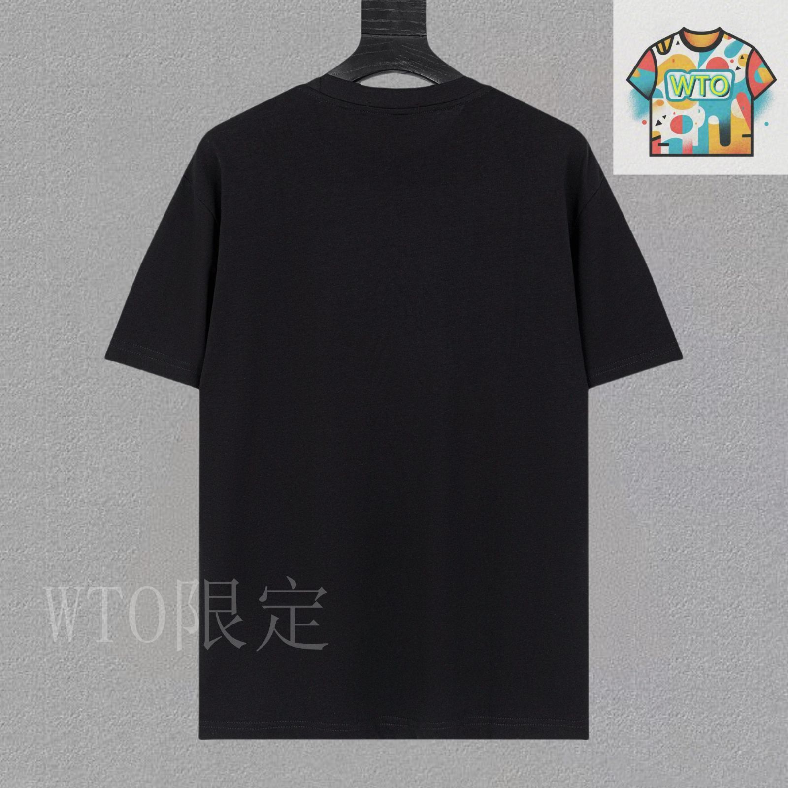 【25SS】新作 ロゴ入り カシミヤ Tシャツ ◆プラダ◆人気 25SS】新作 ロゴ入り カシミヤ Tシャツ ◇プラダ◇人気