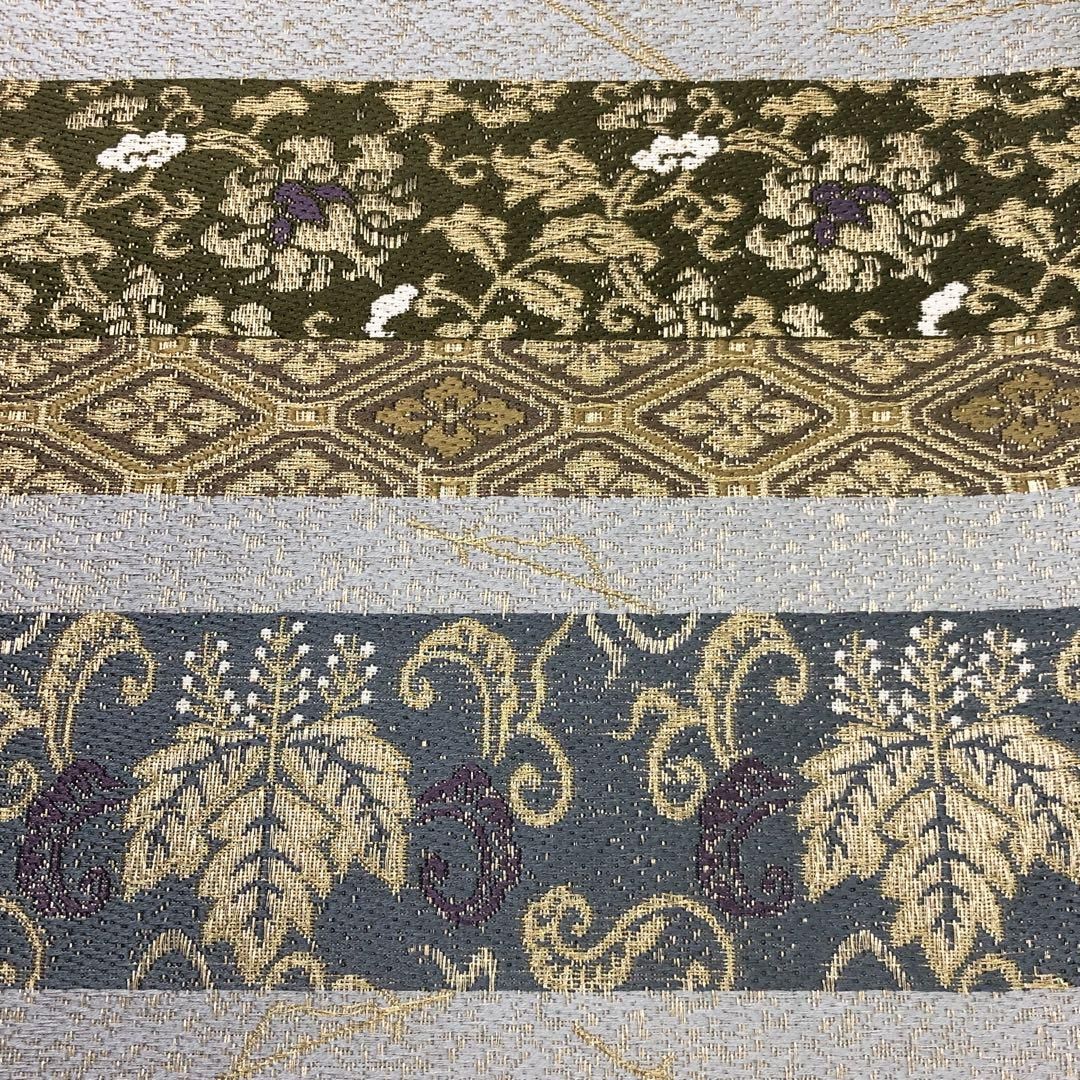 【極美品】西陣老舗機元「井関謹製」経糸3600本織 青鼠色「段花花唐草文様」 ☆MTK183 上どんす 青地 牡丹唐草（尺売） | マスミ東京 オンライン