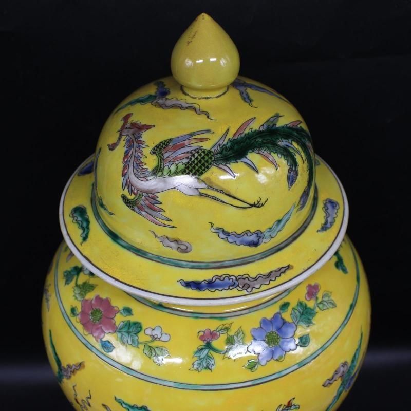 清康熙黄地粉彩龍鳳紋将軍茶壺  景徳鎮 陶磁器 装飾品 現代工芸品 美術品 置物 清康熙黄地粉彩龍鳳紋将軍茶壺 景徳鎮 陶磁器 装飾品 現代工芸品