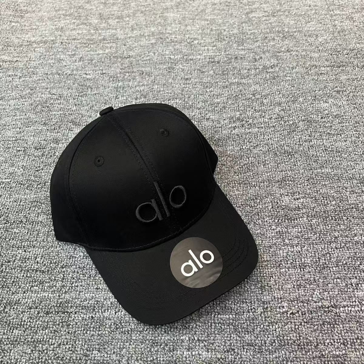 【新品・未使用】Alo yoga アロ ボアキャップ Amazon.co.jp: aloアローヨガ キャップ ブラック : ホビー