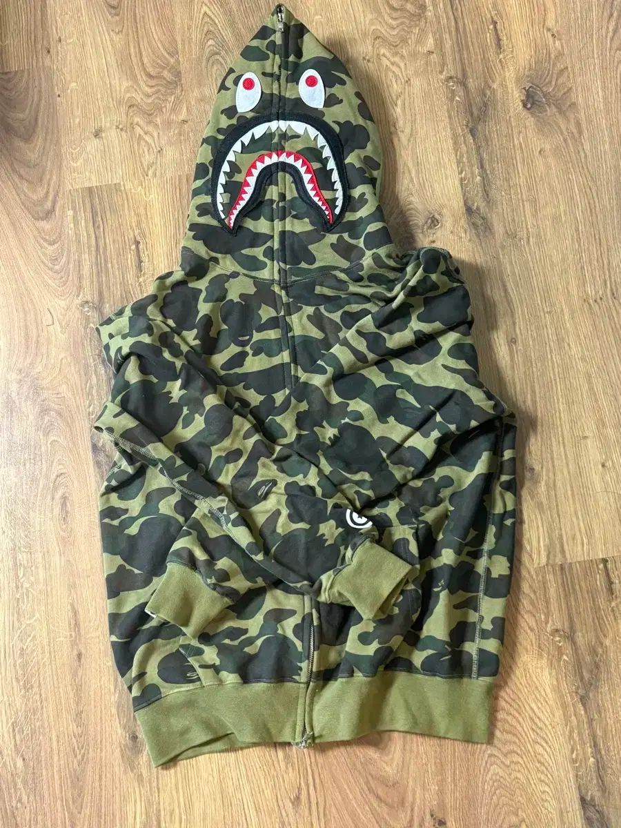 定価10万以上　BAPE 迷彩柄 フード付きウェア L A BATHING APE アベイシングエイプ Fire Camo Zip Up Hoodie