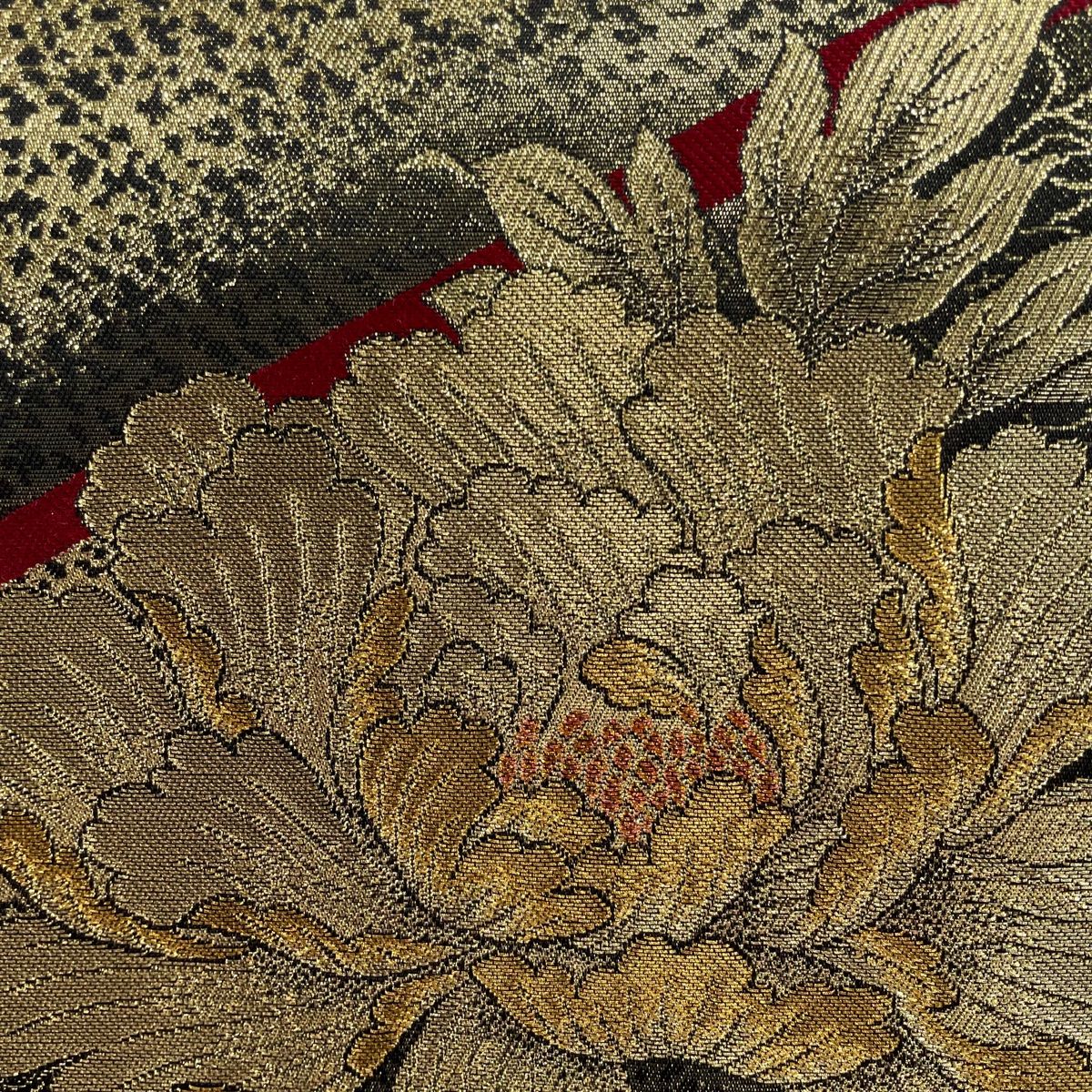 紫鳶と濃紅の染め分け・牡丹や桜など四季折々の花模様 | 沼津市