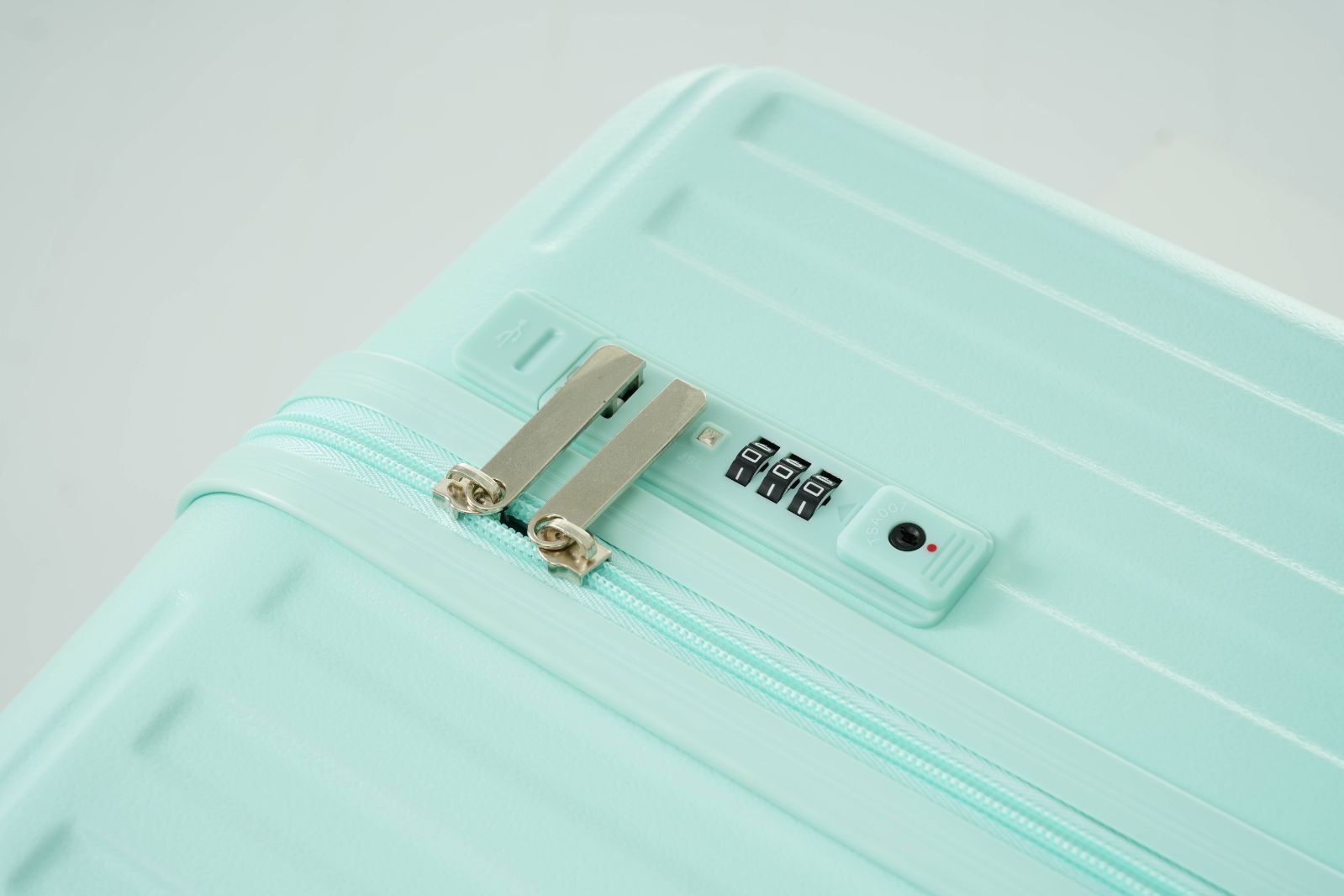 大型キャリーバッグ｜Lサイズ｜USB充電ポート｜TSAロック｜N504P177857G