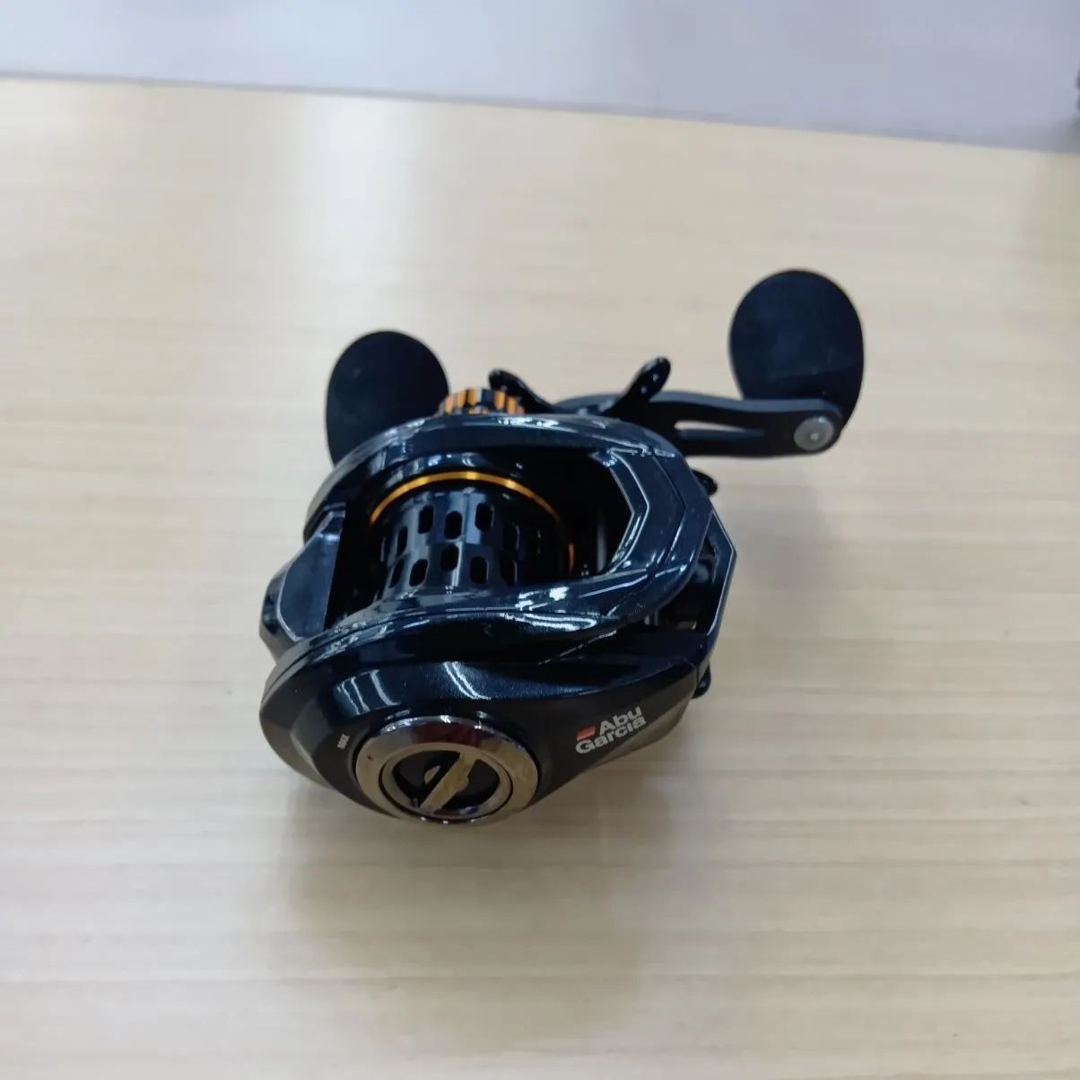アブガルシア　レボ　ALC-BF7-L Amazon.com : AbuGarcia REVO ALC BF7-L Left-Hand Bait Reel