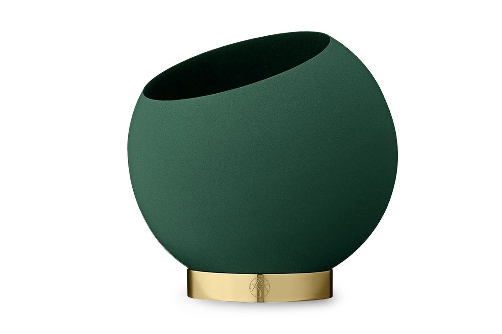 おしゃれ業界人が花とグリーンを愛でるMYフラワーベースとは？ birbira