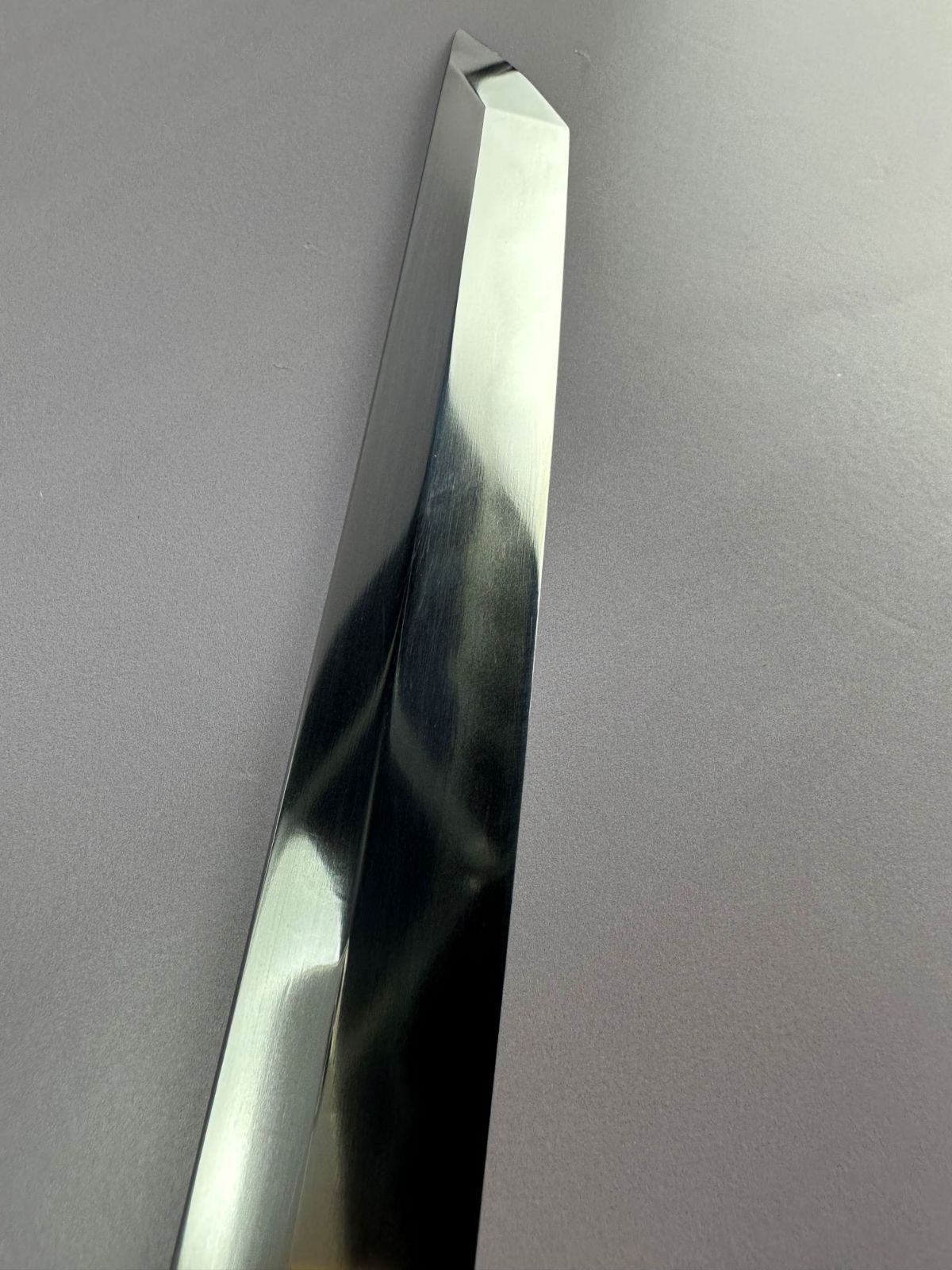 梵静刃物マグロ包丁 刃渡二尺 鏡面仕上げ 刺身包丁 反りスネークウッド柄 鞘付き 梵静刃物マグロ包丁 刃渡二尺 鏡面仕上げ 刺身包丁 反りスネークウッド