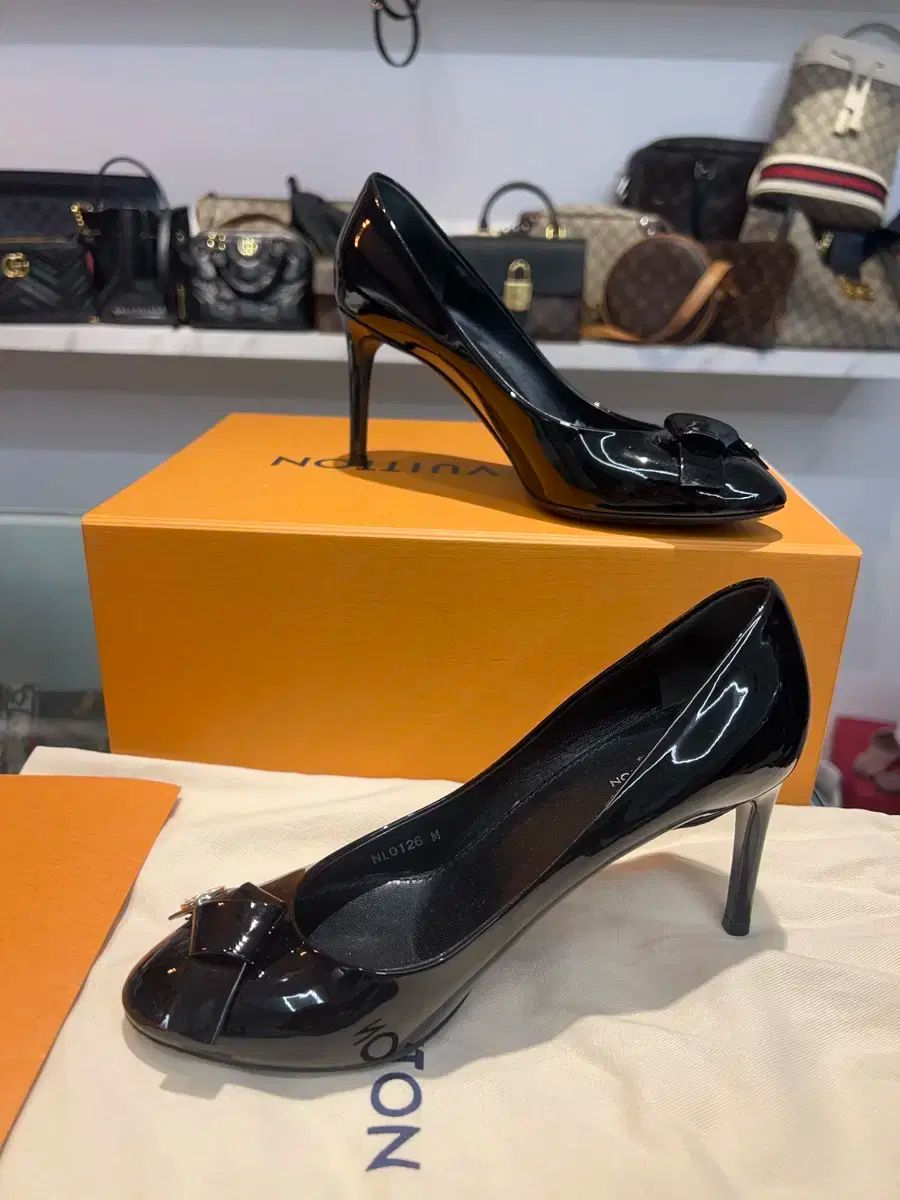 フィアンセ パンプス