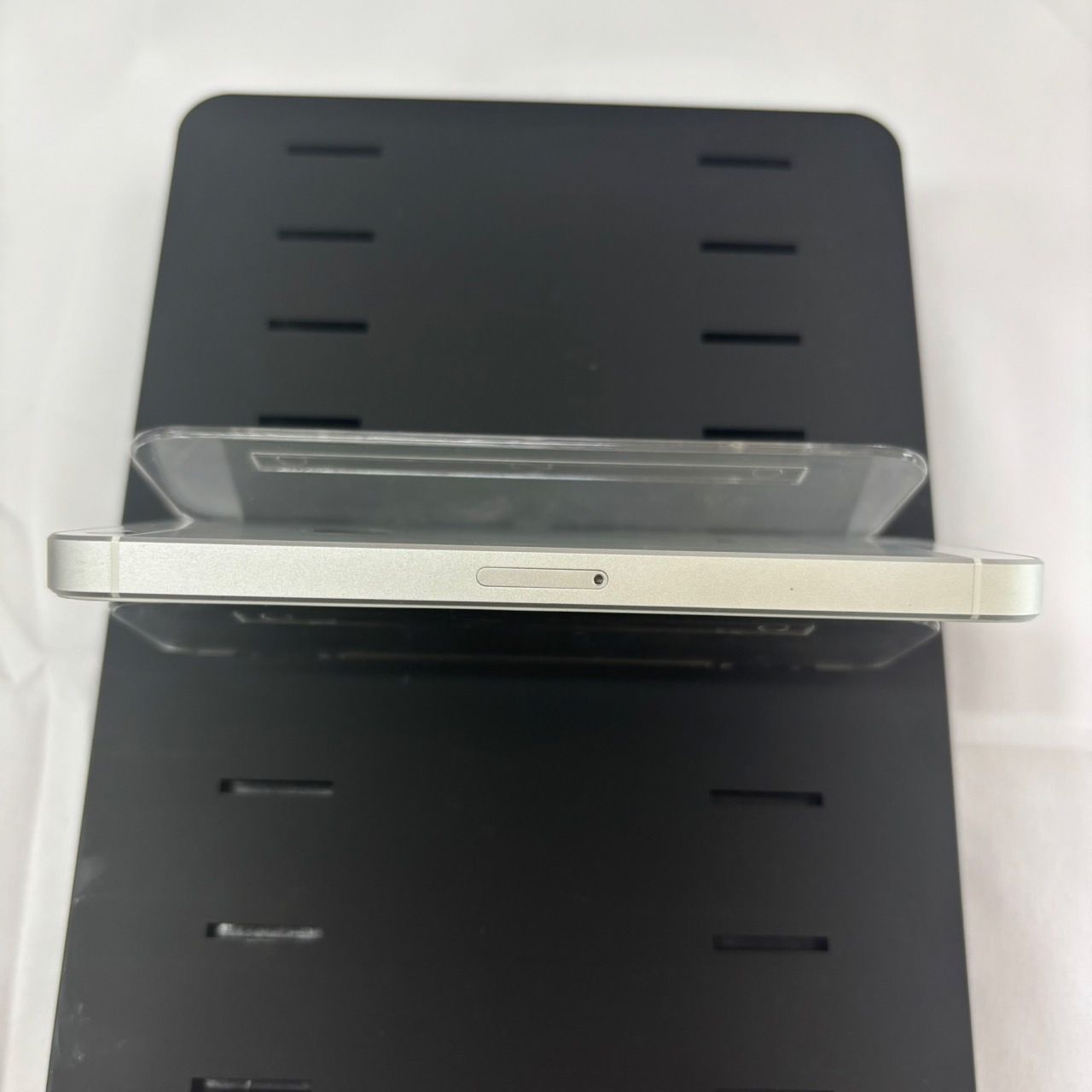 Apple iPhone SE 第一世代 シルバー simフリー ジャンク ⑤ - メルカリ