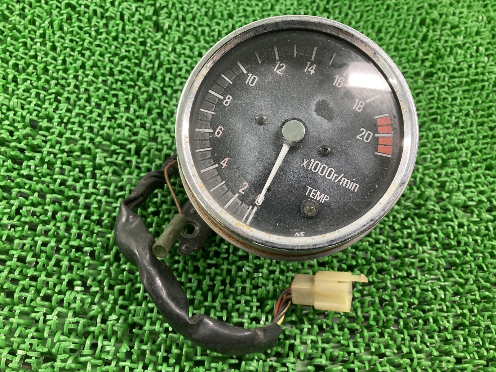 バリオス タコメーター カワサキ 純正 中古 バイク 部品 ZR250A 修復素材に 品薄 希少品 車検 Genuine