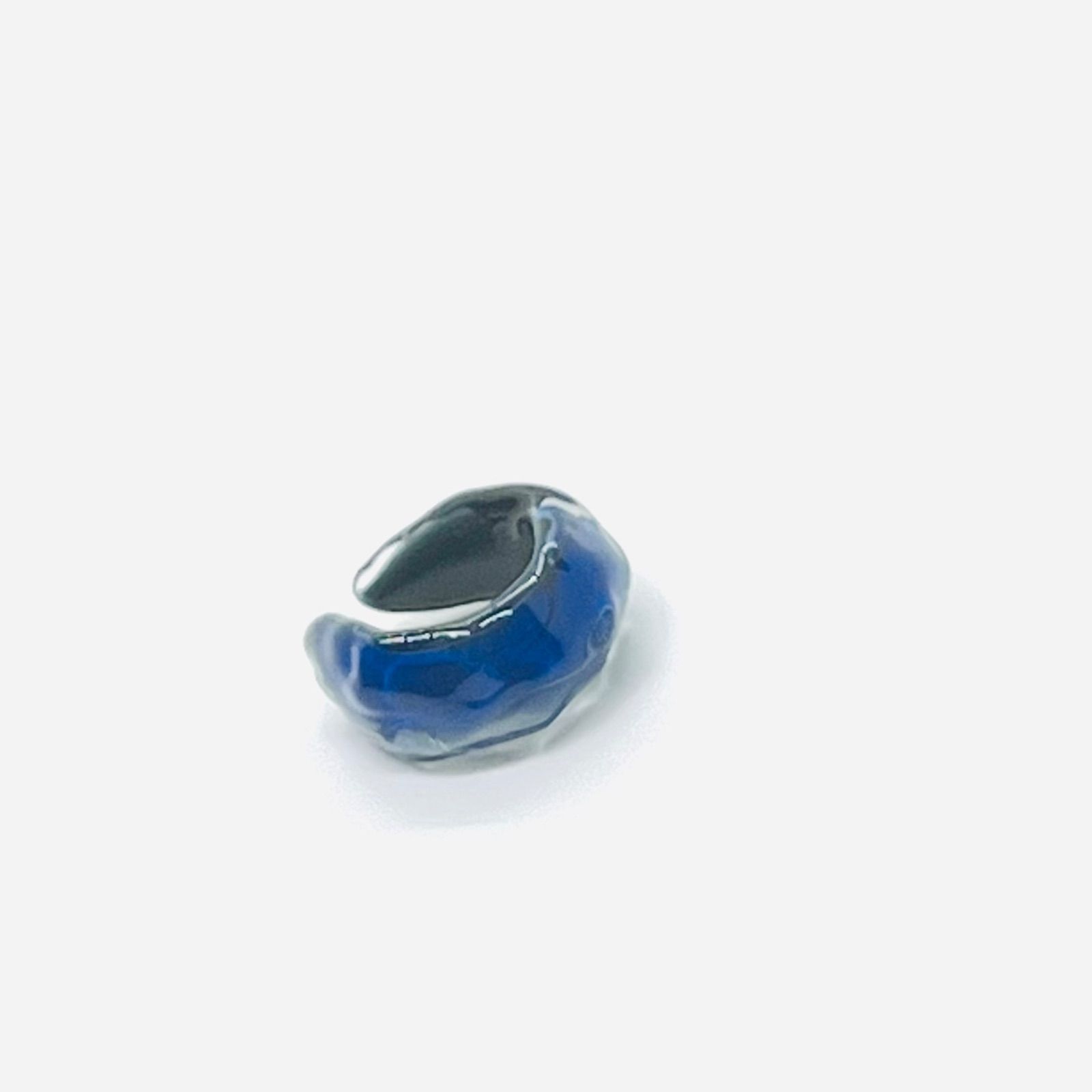 ○ glass earcuffs ○ sumi night ice 3 - メルカリShops