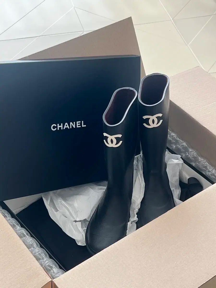 CHANEL ラバーブーツ CHANEL - 値下げしました☆CHANEL レインブーツ ラバー素材